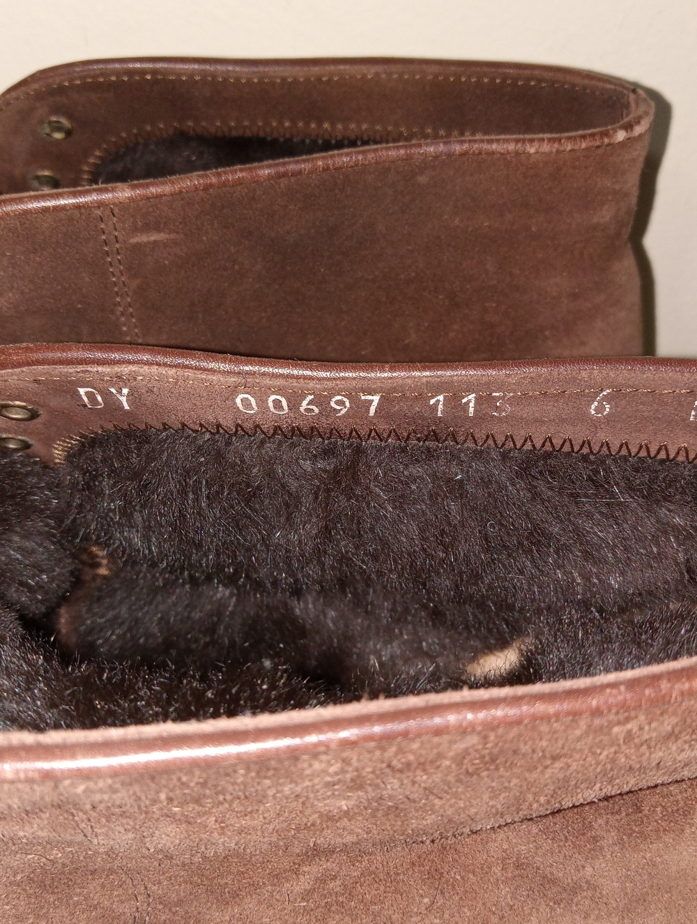 Vintage Salvatore Ferragamo Brown Suede Fur Lined Chukka Boots 6B - Picture 8 of 10